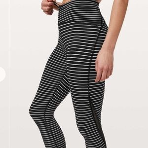 Lululemon Train Times Pant 25"

Parallel Stripe Bl
